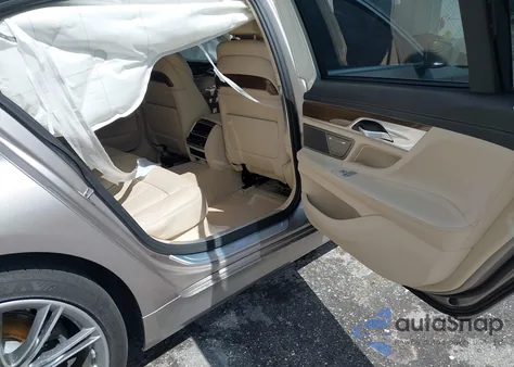 2019 BMW 740I z USA, uszkodzony, nr VIN WBA7E2C5XKB218387